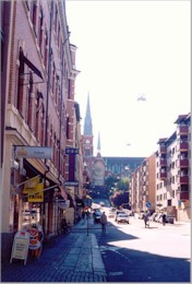 Улица Гётеборга и церковь снаружи.